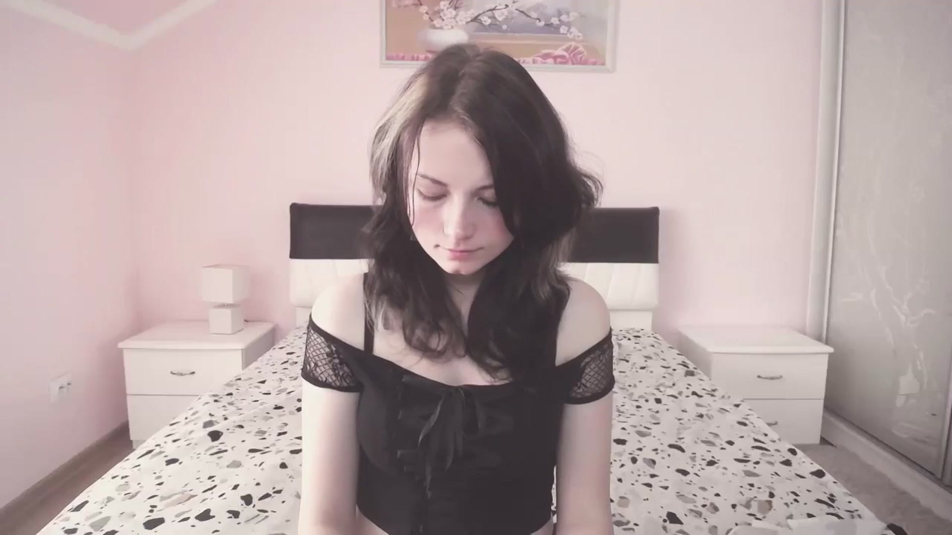 Gallery image thumbnail from Tiffanyy_Moon's myfreecams stream on, 08/12/2024, 08:40 image 2 of 20