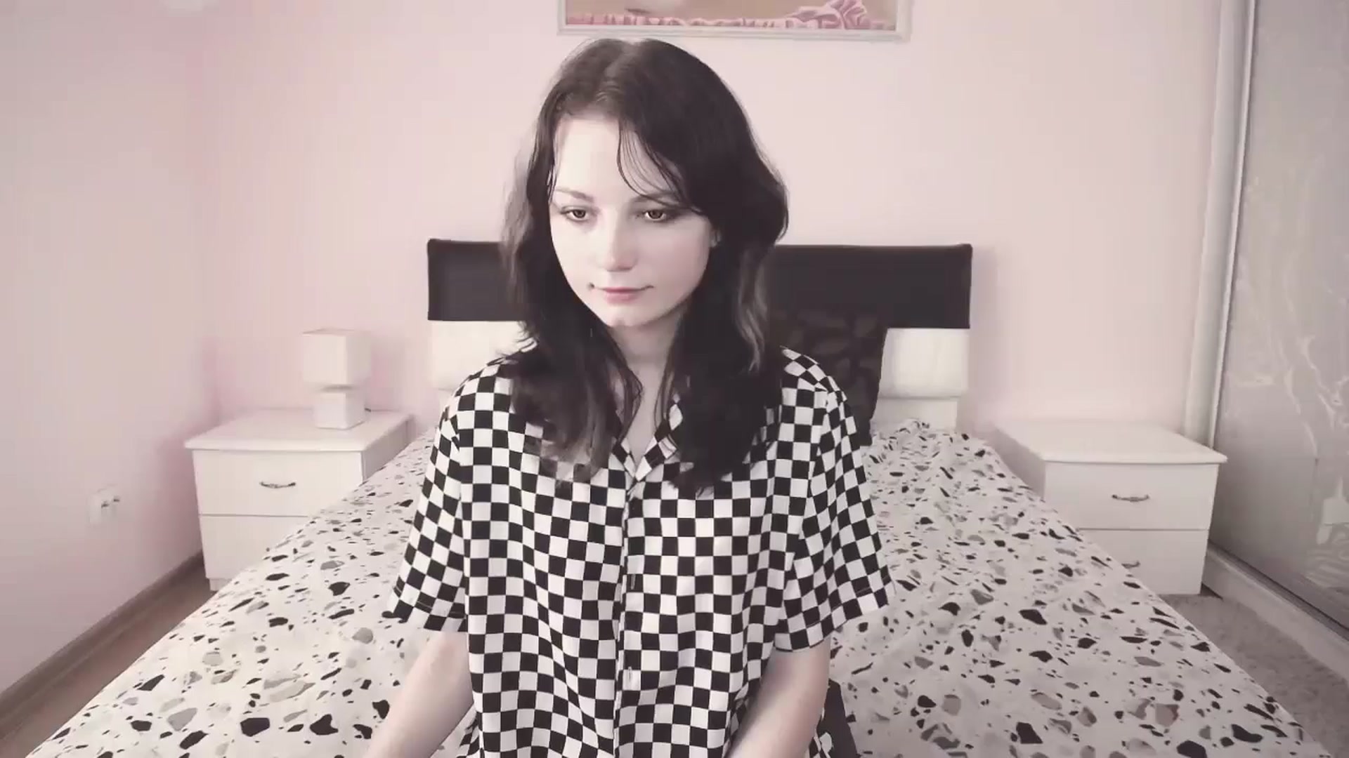Gallery image thumbnail from Tiffanyy_Moon's myfreecams stream on, 08/15/2024, 09:08 image 16 of 20