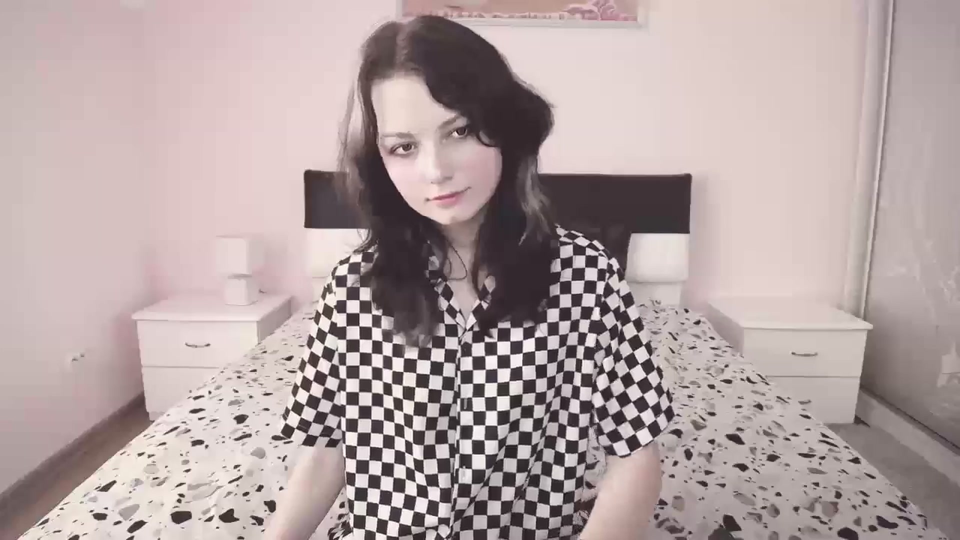 Gallery image thumbnail from Tiffanyy_Moon's myfreecams stream on, 08/15/2024, 09:08 image 4 of 20
