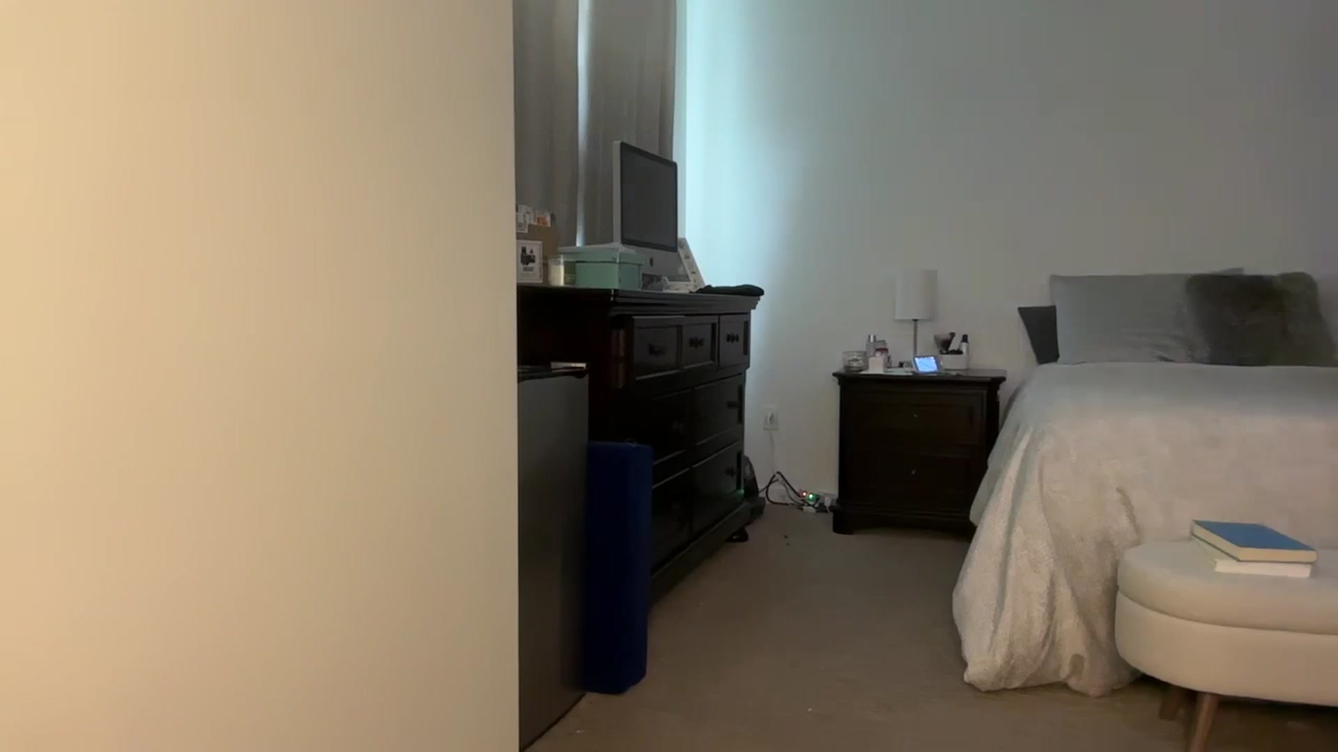 Gallery image thumbnail from Tiffuhknee's myfreecams stream on, 03/22/2024, 22:34 image 18 of 20