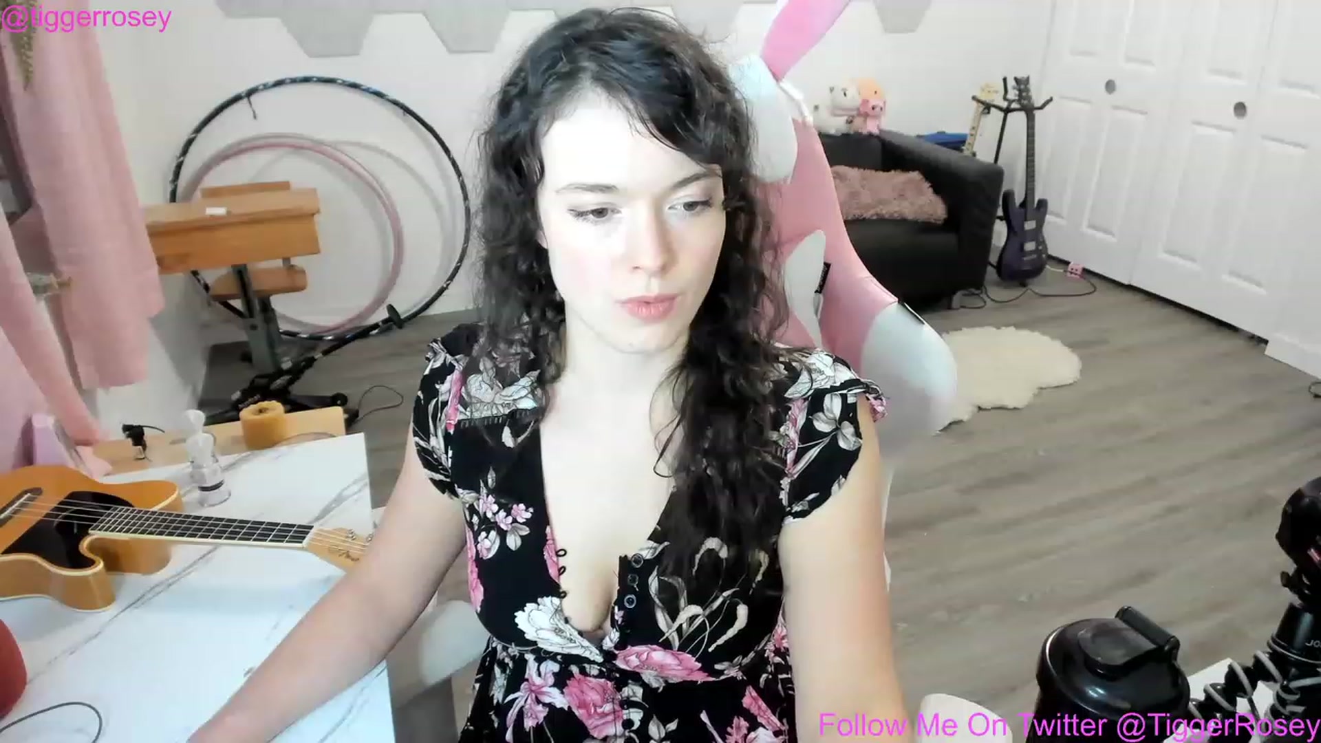 Gallery image thumbnail from TiggerRosey's myfreecams stream on, 11/15/2022, 07:12 image 11 of 20