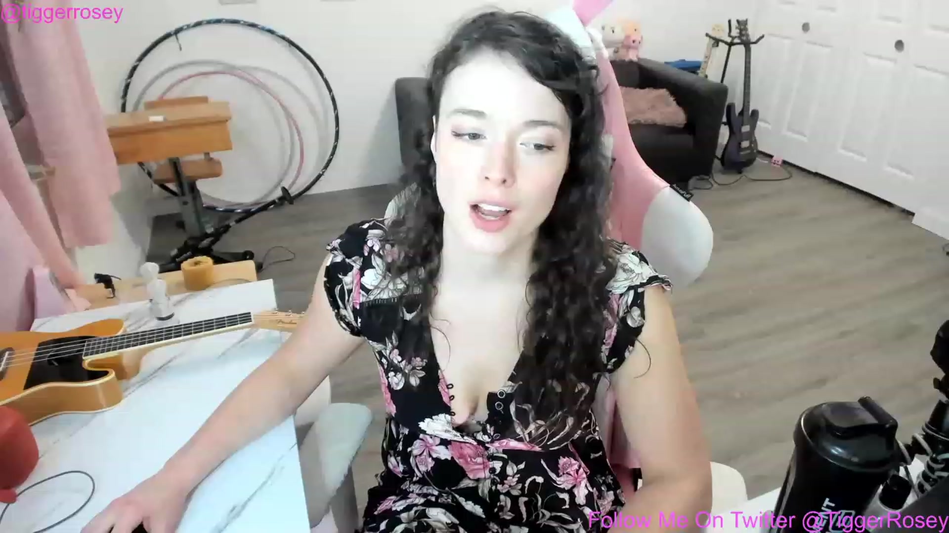 Gallery image thumbnail from TiggerRosey's myfreecams stream on, 11/15/2022, 07:12 image 17 of 20