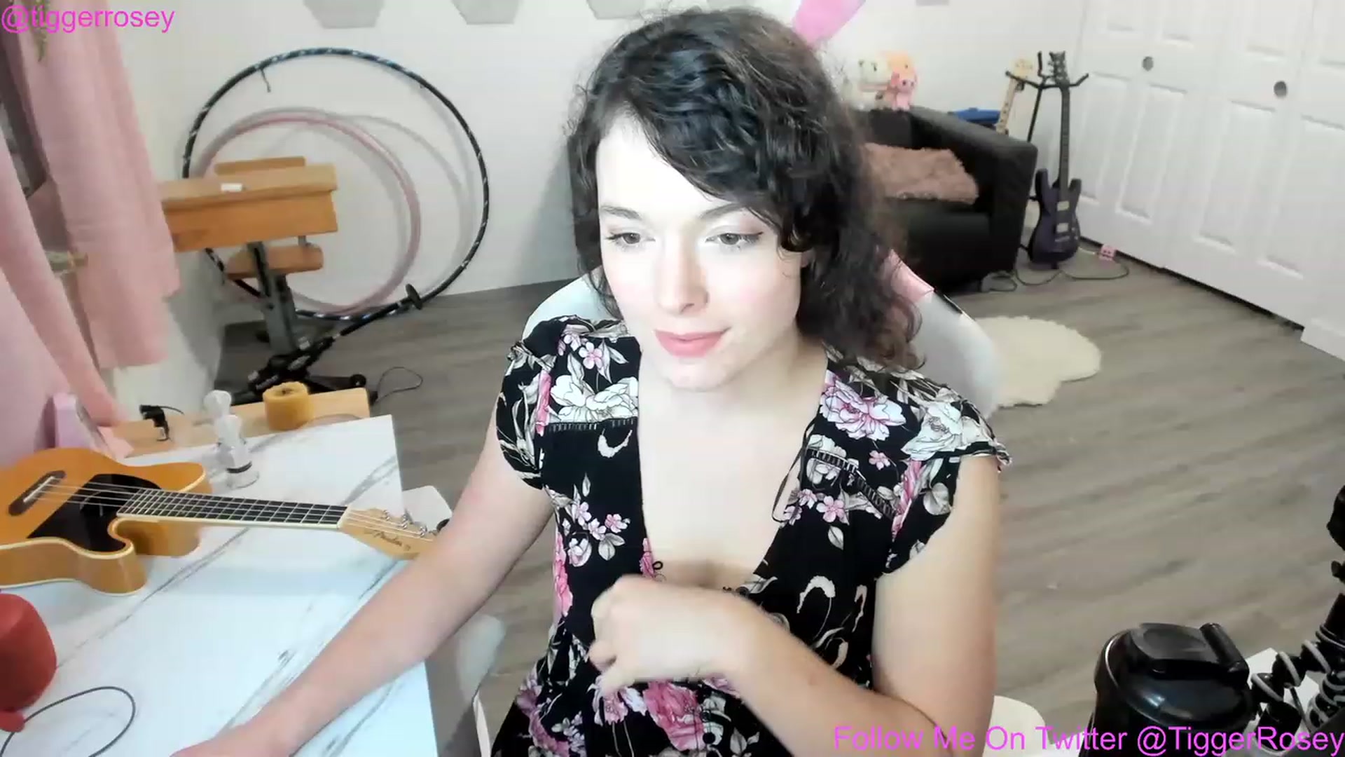 Gallery image thumbnail from TiggerRosey's myfreecams stream on, 11/15/2022, 07:12 image 13 of 20