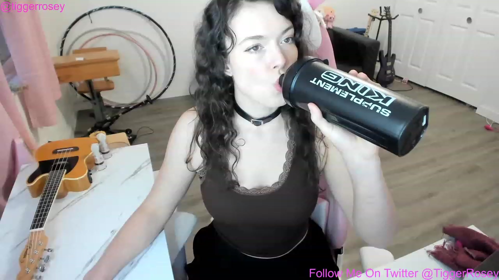 Gallery image thumbnail from TiggerRosey's myfreecams stream on, 11/16/2022, 01:07 image 17 of 20