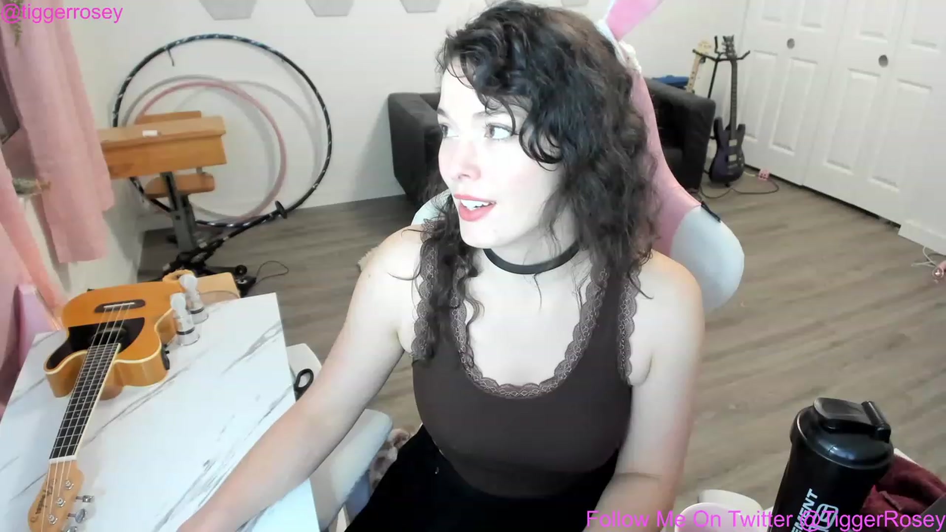 Gallery image thumbnail from TiggerRosey's myfreecams stream on, 11/16/2022, 08:27 image 11 of 20