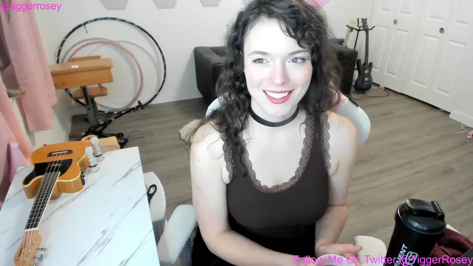 Gallery image thumbnail from TiggerRosey's myfreecams stream on, 11/16/2022, 08:27 image 7 of 20