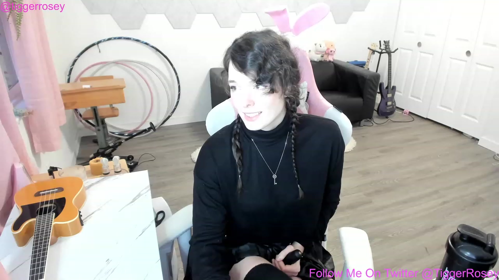 Gallery image thumbnail from TiggerRosey's myfreecams stream on, 11/17/2022, 03:17 image 1 of 20