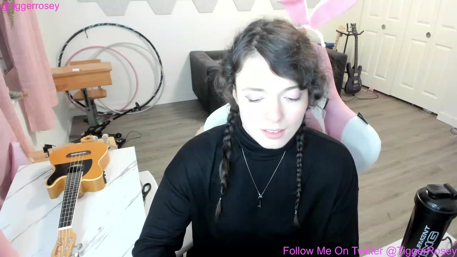Gallery image thumbnail from TiggerRosey's myfreecams stream on, 11/17/2022, 03:17 image 7 of 20