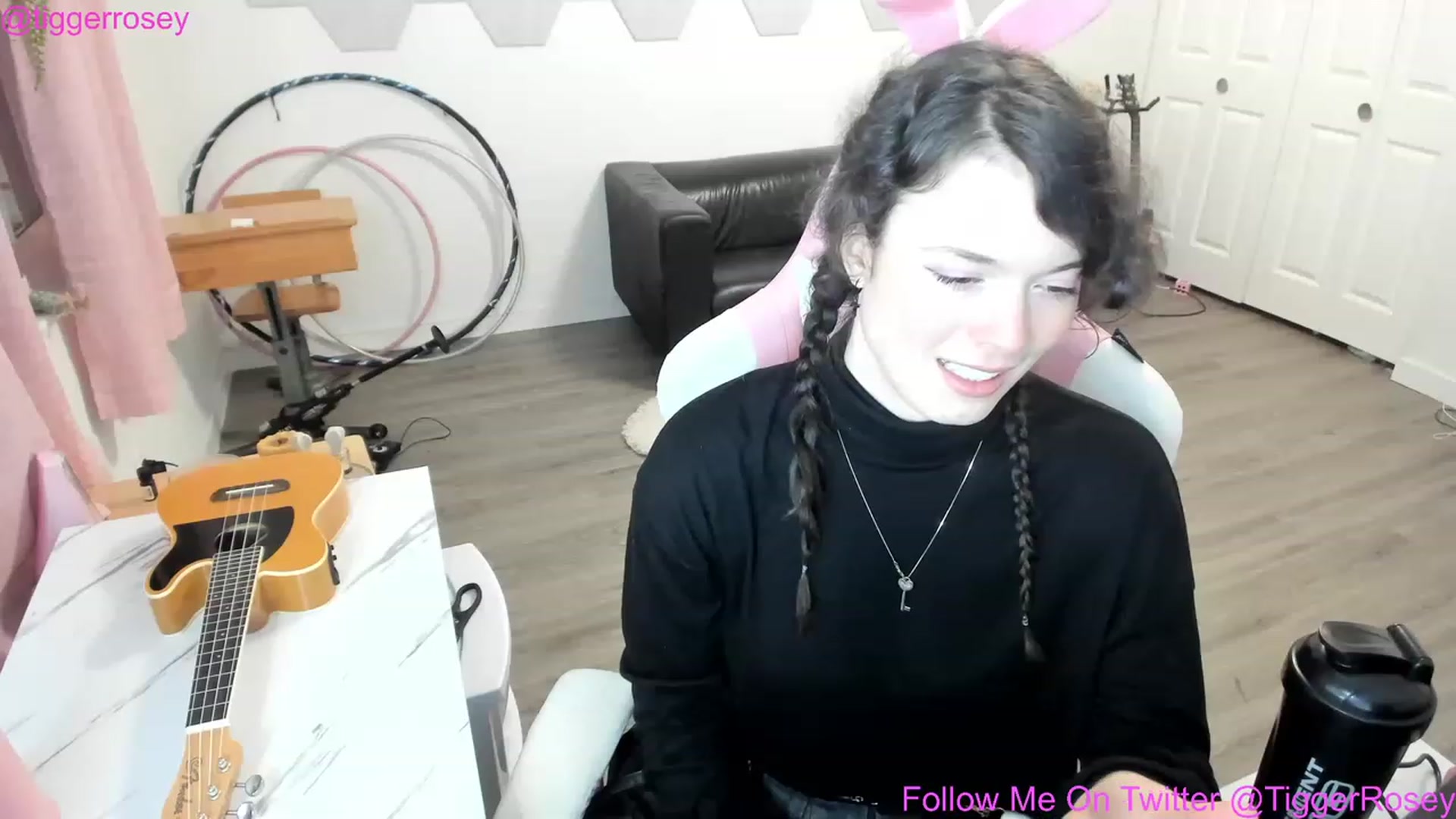 Gallery image thumbnail from TiggerRosey's myfreecams stream on, 11/17/2022, 03:17 image 8 of 20