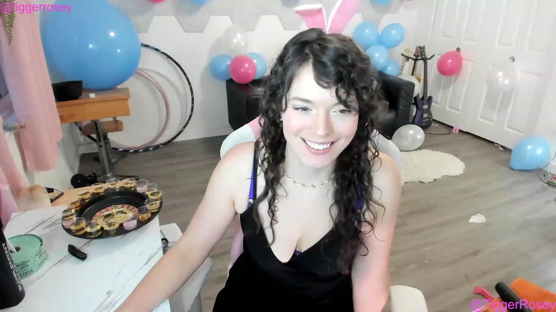 Gallery image thumbnail from TiggerRosey's myfreecams stream on, 11/19/2022, 01:23 image 14 of 20