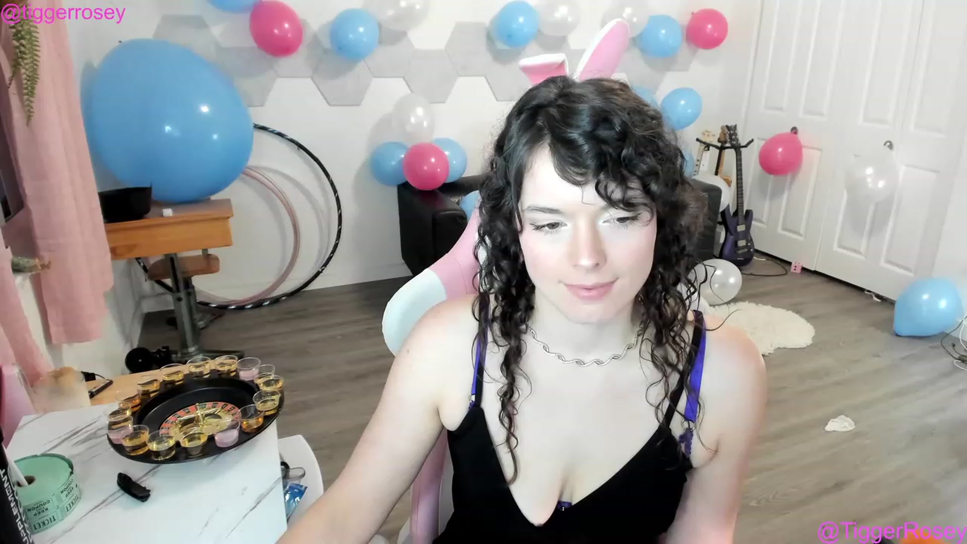 Gallery image thumbnail from TiggerRosey's myfreecams stream on, 11/19/2022, 01:23 image 18 of 20
