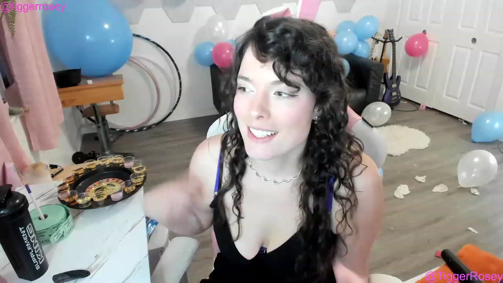 Gallery image thumbnail from TiggerRosey's myfreecams stream on, 11/19/2022, 05:41 image 4 of 20
