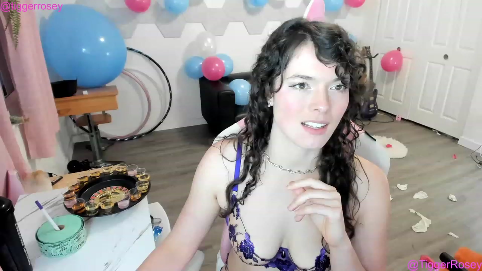 Gallery image thumbnail from TiggerRosey's myfreecams stream on, 11/19/2022, 05:41 image 9 of 20