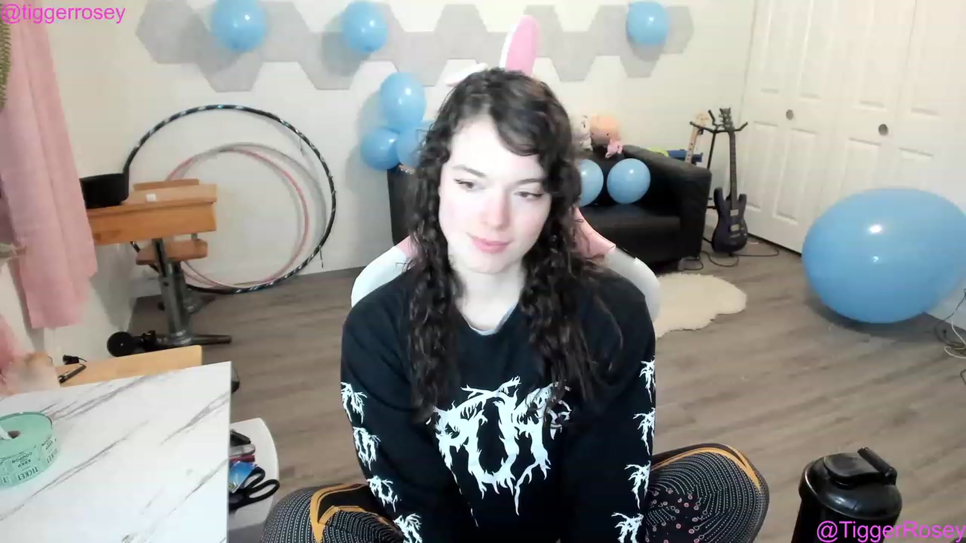 Gallery image thumbnail from TiggerRosey's myfreecams stream on, 11/22/2022, 03:17 image 18 of 20