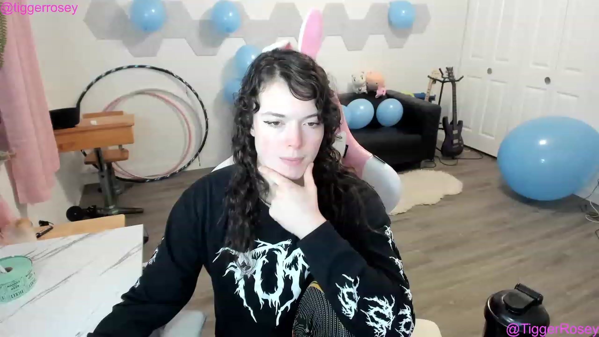 Gallery image thumbnail from TiggerRosey's myfreecams stream on, 11/22/2022, 03:17 image 14 of 20