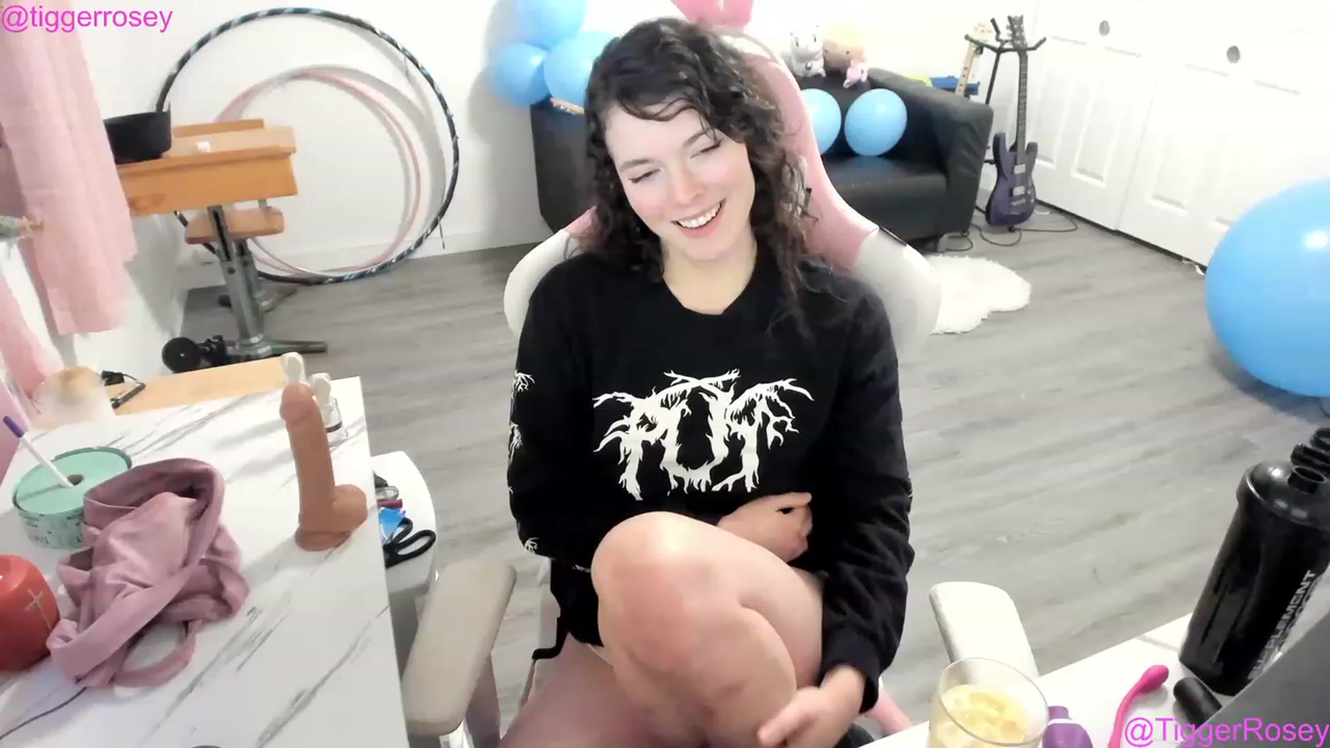 Gallery image thumbnail from TiggerRosey's myfreecams stream on, 11/22/2022, 10:07 image 4 of 20