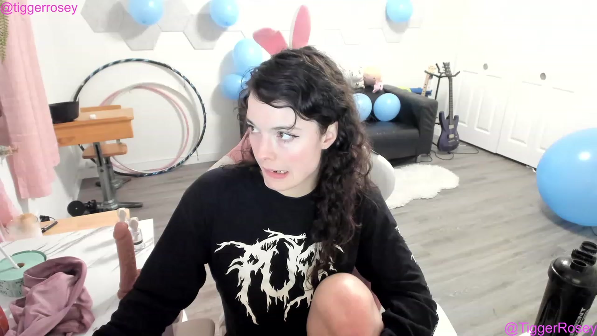 Gallery image thumbnail from TiggerRosey's myfreecams stream on, 11/22/2022, 10:07 image 10 of 20