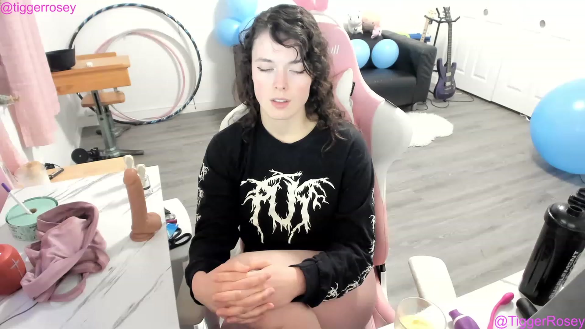 Gallery image thumbnail from TiggerRosey's myfreecams stream on, 11/22/2022, 10:07 image 6 of 20