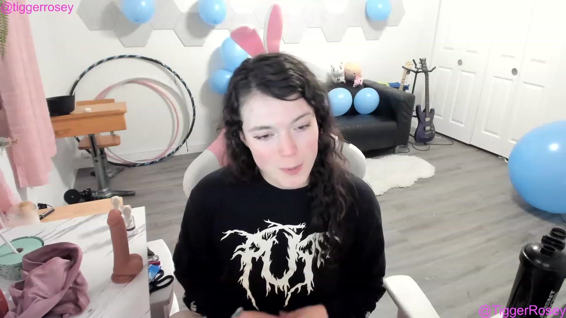 Gallery image thumbnail from TiggerRosey's myfreecams stream on, 11/22/2022, 10:07 image 14 of 20