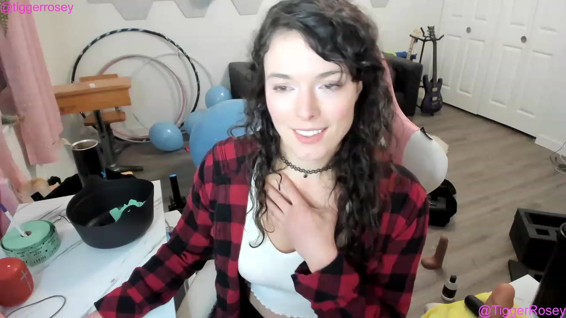 Gallery image thumbnail from TiggerRosey's myfreecams stream on, 11/26/2022, 04:37 image 17 of 20