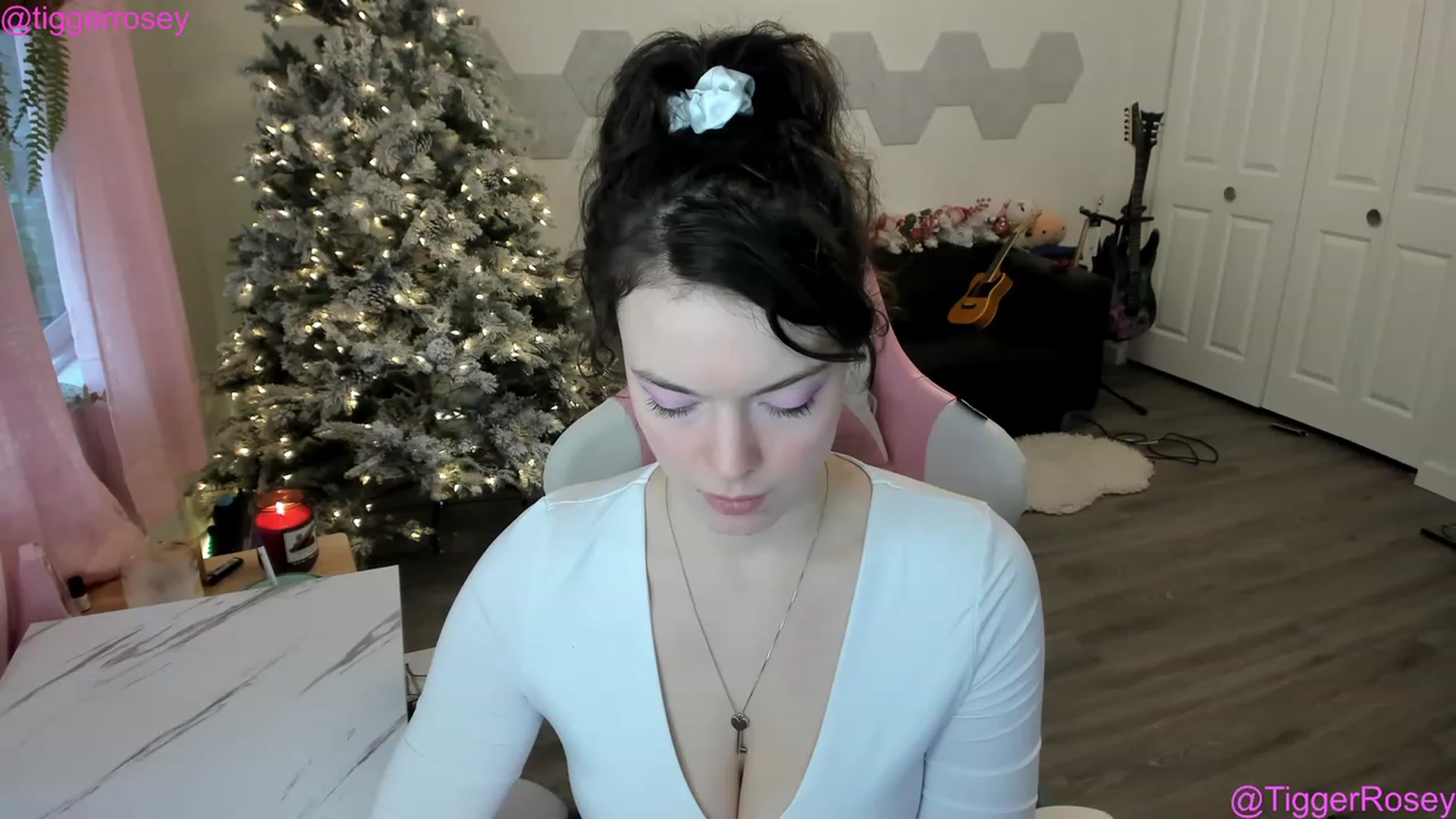 Gallery image thumbnail from TiggerRosey's myfreecams stream on, 12/06/2022, 21:45 image 11 of 20