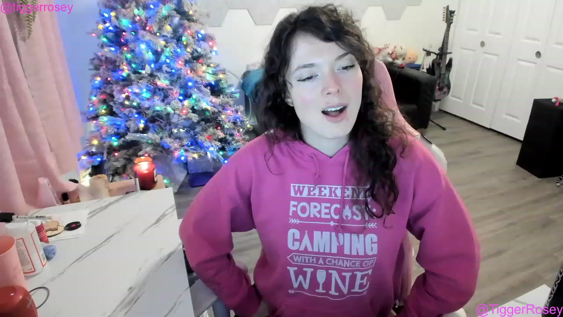 Gallery image thumbnail from TiggerRosey's myfreecams stream on, 12/10/2022, 01:33 image 7 of 20