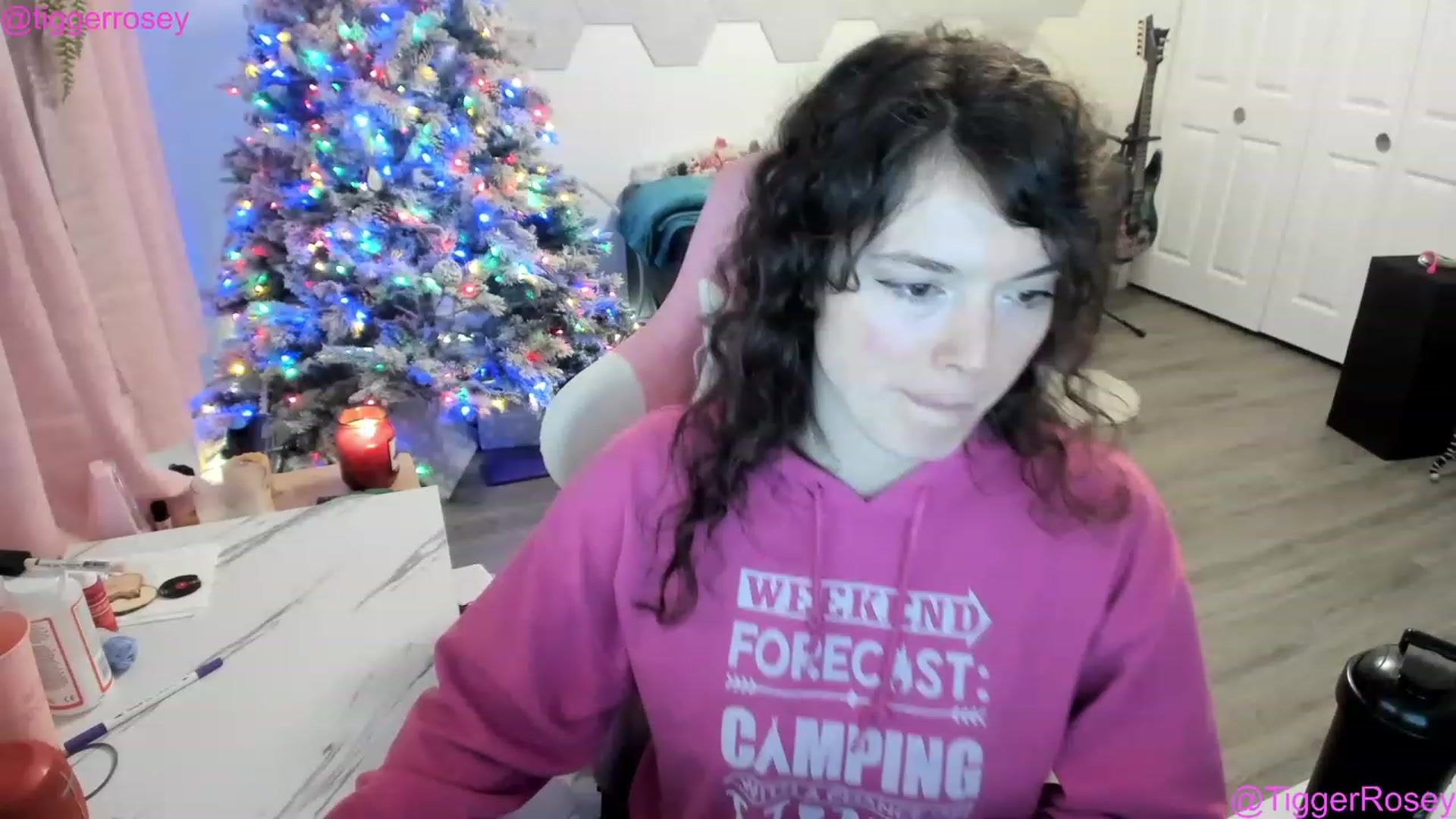 Gallery image thumbnail from TiggerRosey's myfreecams stream on, 12/10/2022, 01:33 image 20 of 20