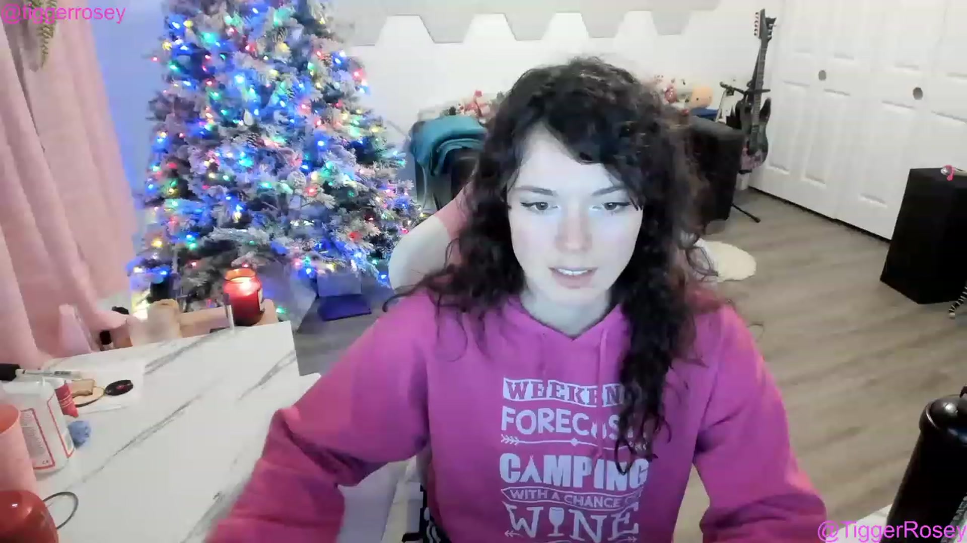 Gallery image thumbnail from TiggerRosey's myfreecams stream on, 12/10/2022, 01:33 image 14 of 20
