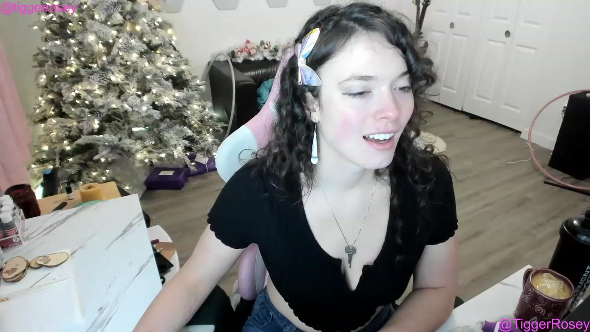 Gallery image thumbnail from TiggerRosey's myfreecams stream on, 12/15/2022, 02:16 image 12 of 20