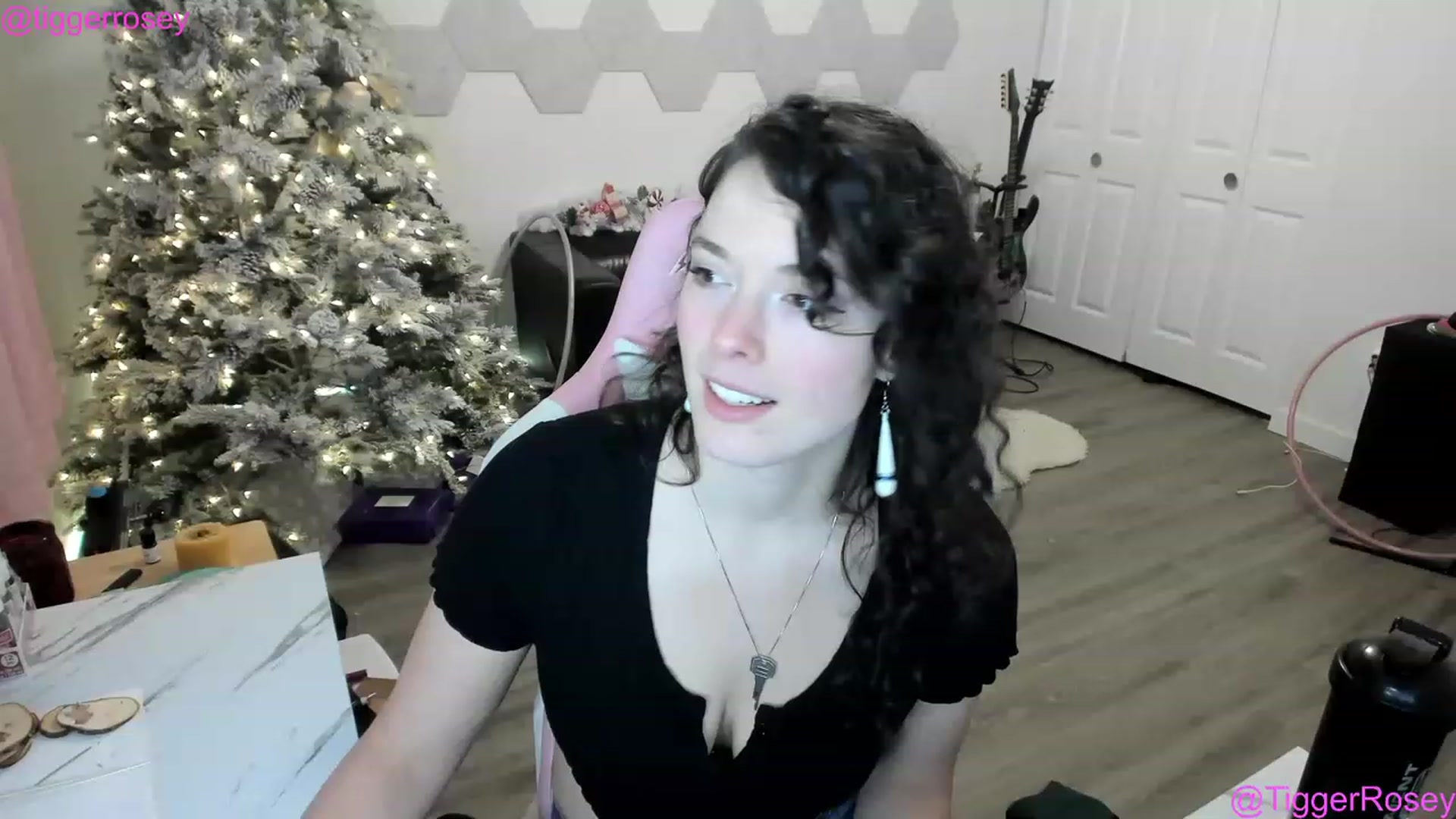 Gallery image thumbnail from TiggerRosey's myfreecams stream on, 12/15/2022, 02:16 image 4 of 20