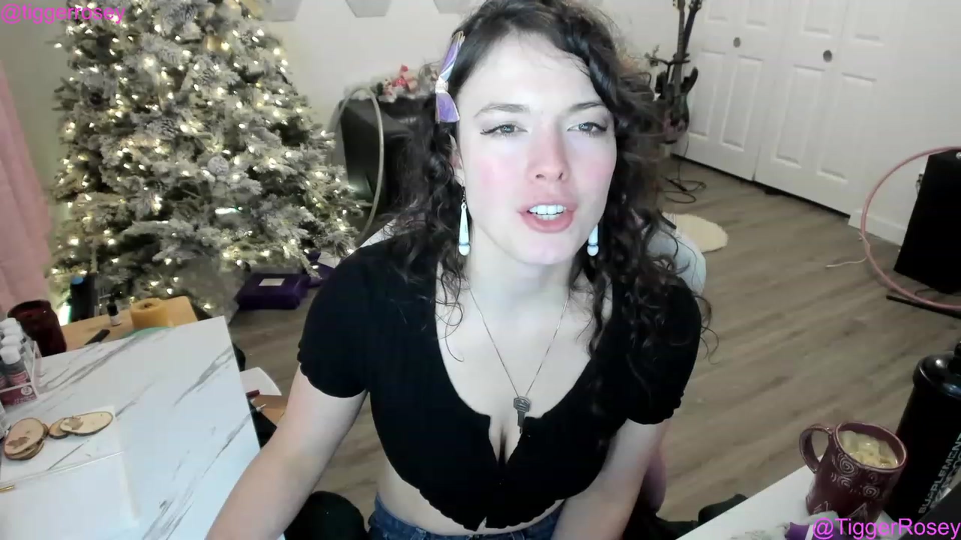 Gallery image thumbnail from TiggerRosey's myfreecams stream on, 12/15/2022, 02:16 image 14 of 20