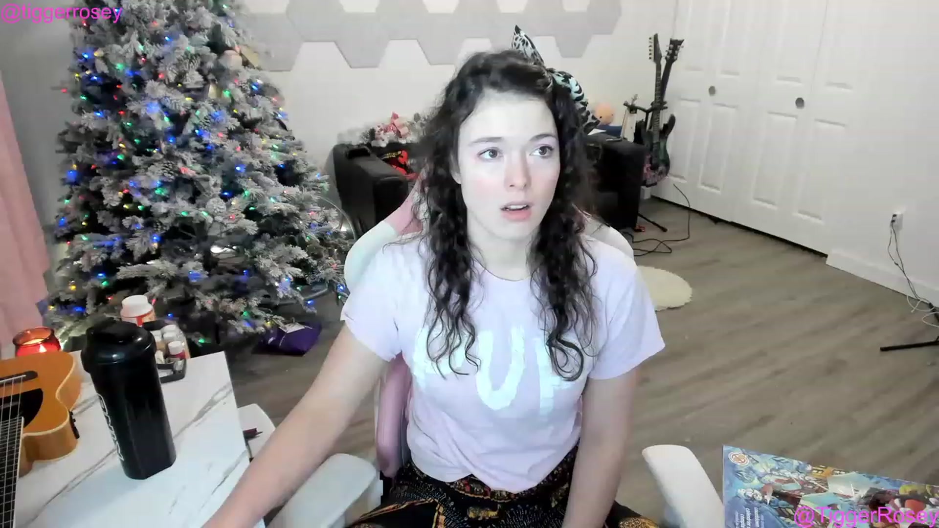 Gallery image thumbnail from TiggerRosey's myfreecams stream on, 12/20/2022, 03:33 image 19 of 20