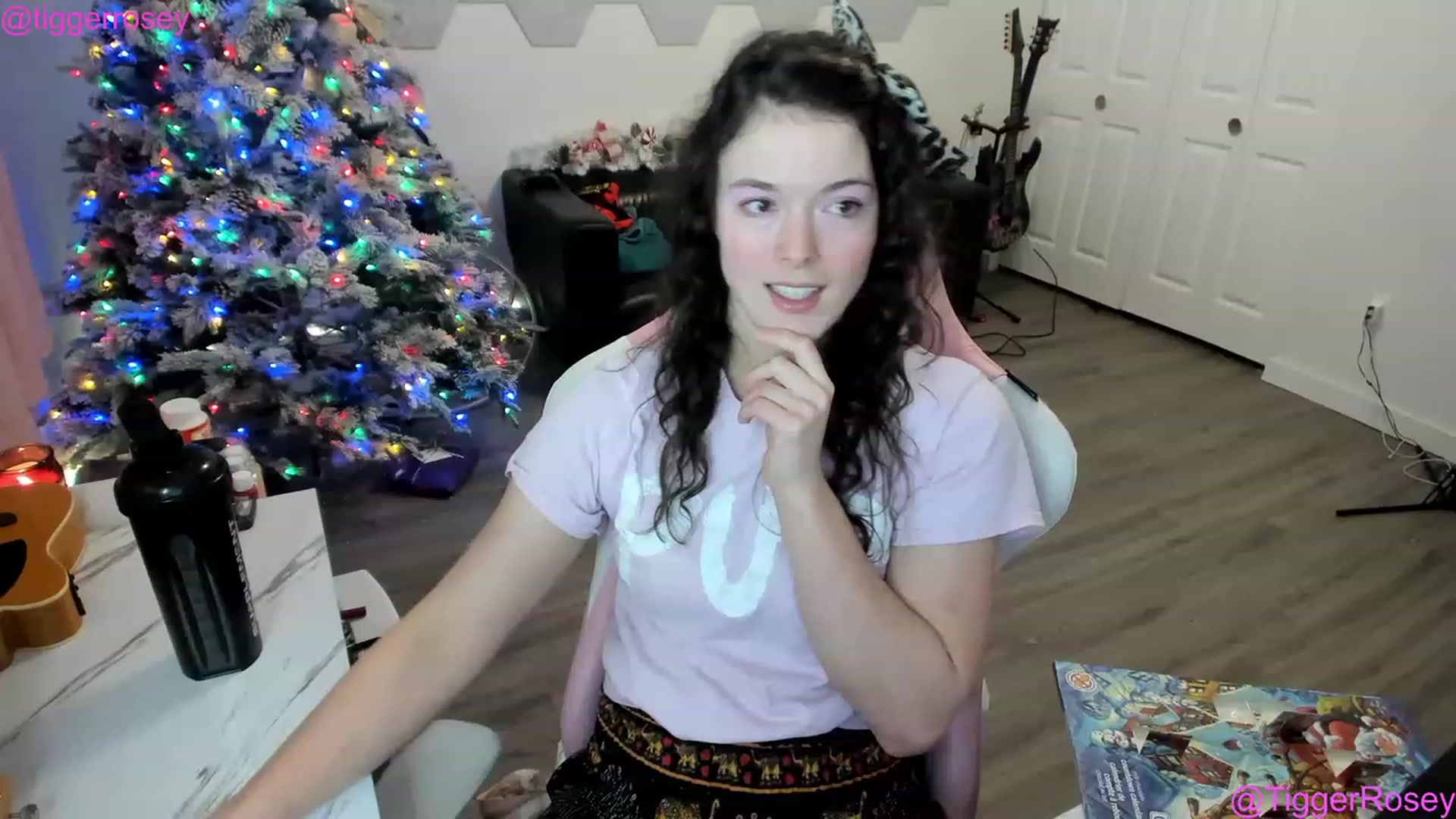 Gallery image thumbnail from TiggerRosey's myfreecams stream on, 12/20/2022, 03:33 image 9 of 20