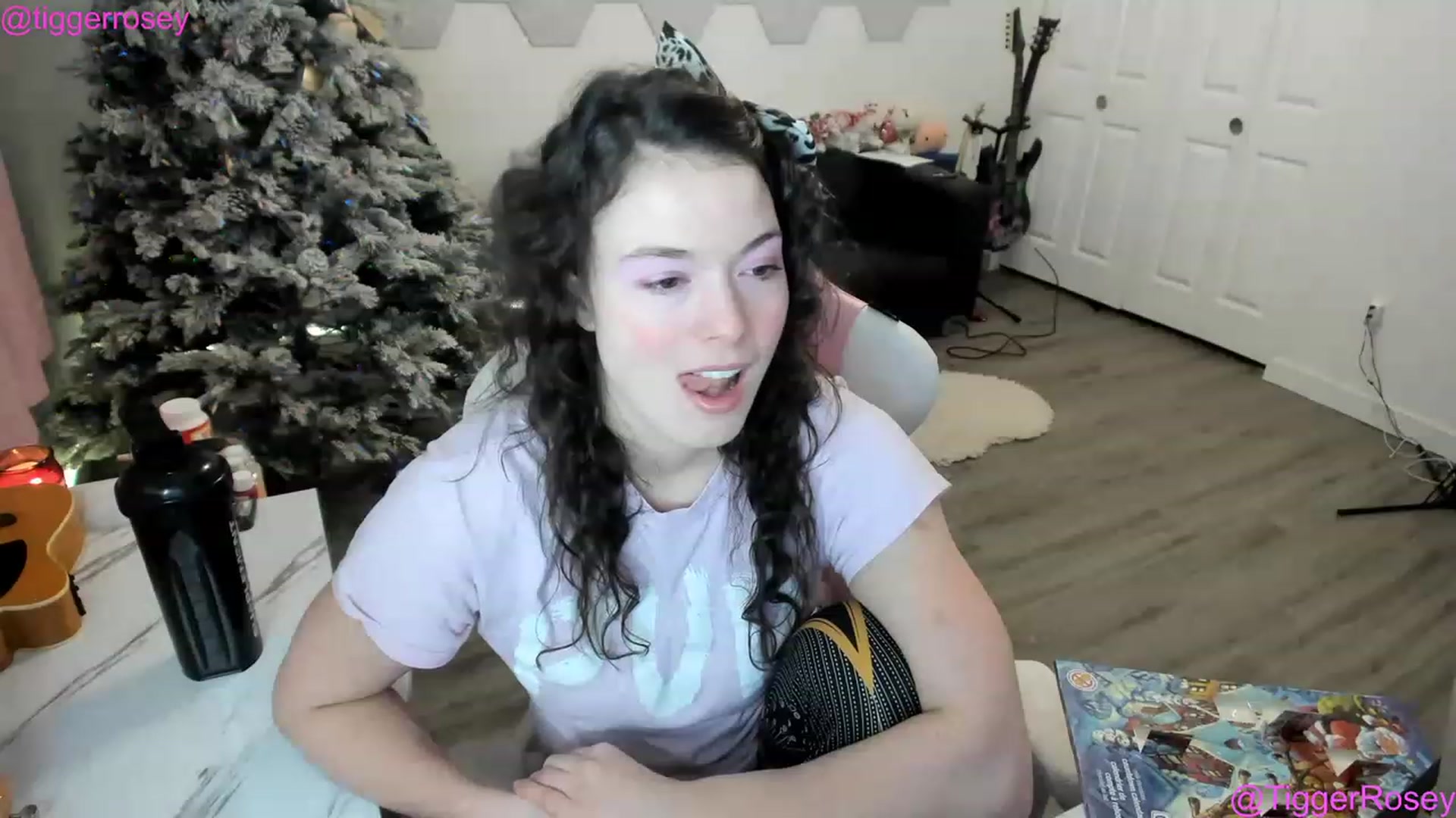 Gallery image thumbnail from TiggerRosey's myfreecams stream on, 12/20/2022, 03:33 image 11 of 20