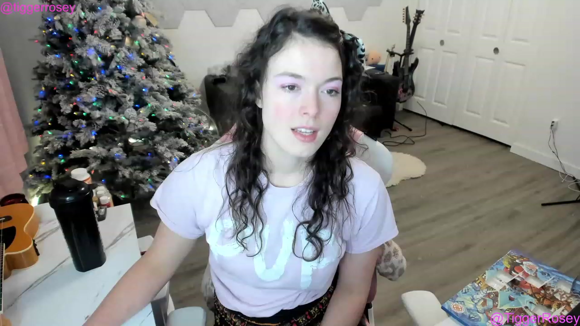 Gallery image thumbnail from TiggerRosey's myfreecams stream on, 12/20/2022, 03:33 image 4 of 20