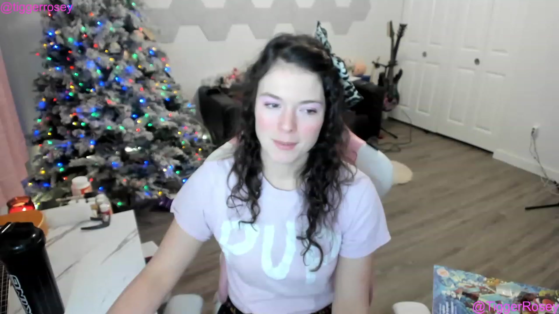 Gallery image thumbnail from TiggerRosey's myfreecams stream on, 12/20/2022, 04:11 image 9 of 20