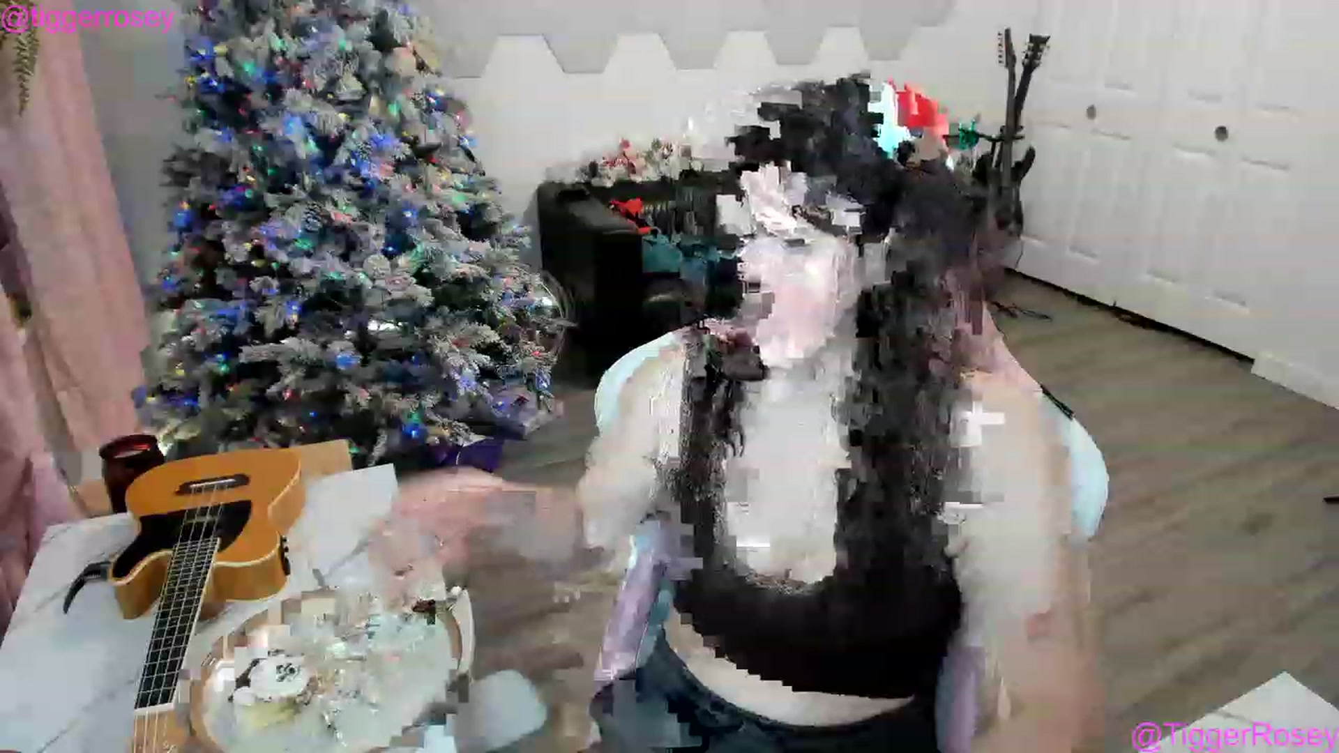 Gallery image thumbnail from TiggerRosey's myfreecams stream on, 12/24/2022, 03:50 image 20 of 20