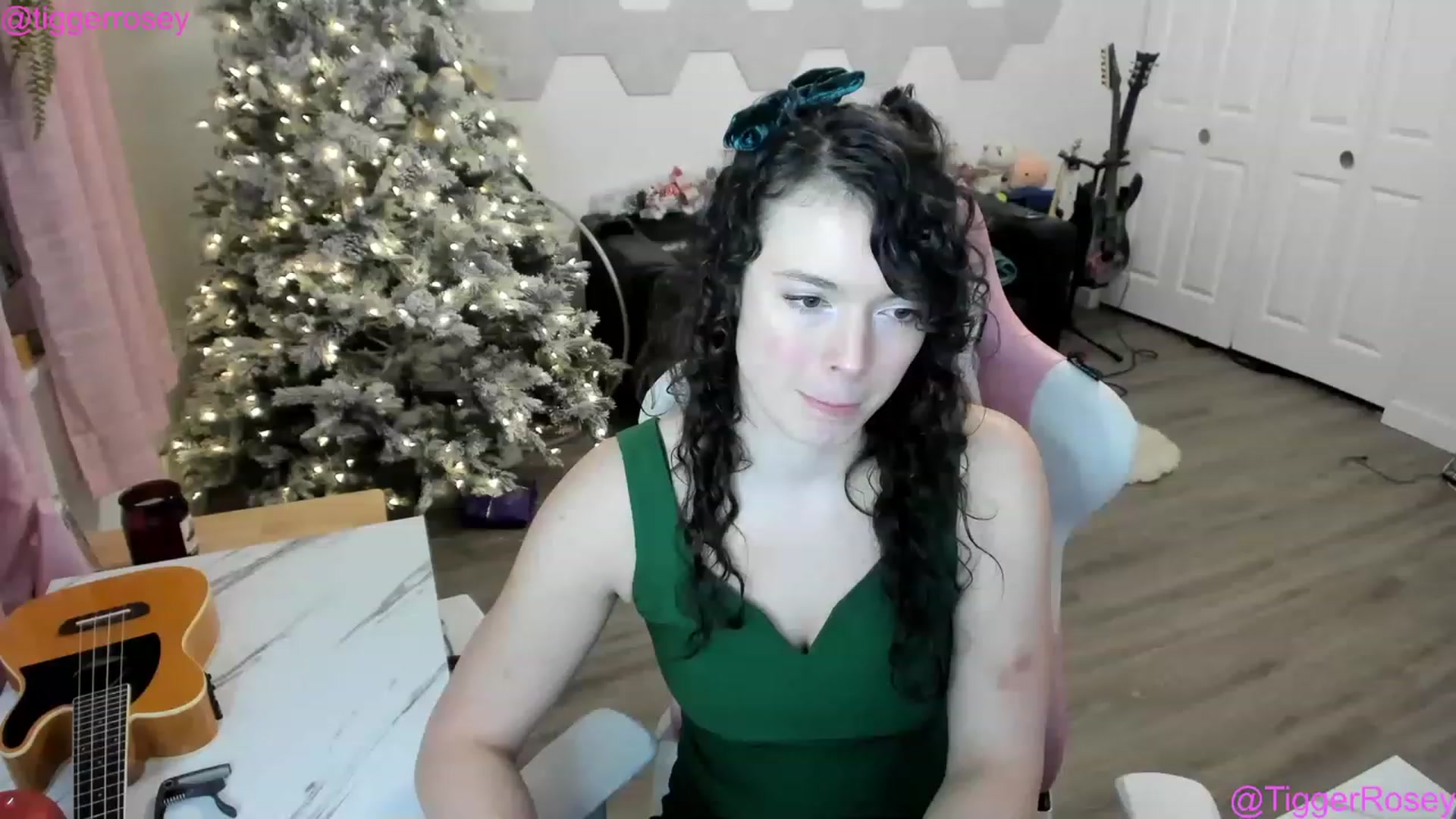 Gallery image thumbnail from TiggerRosey's myfreecams stream on, 12/26/2022, 02:03 image 7 of 20