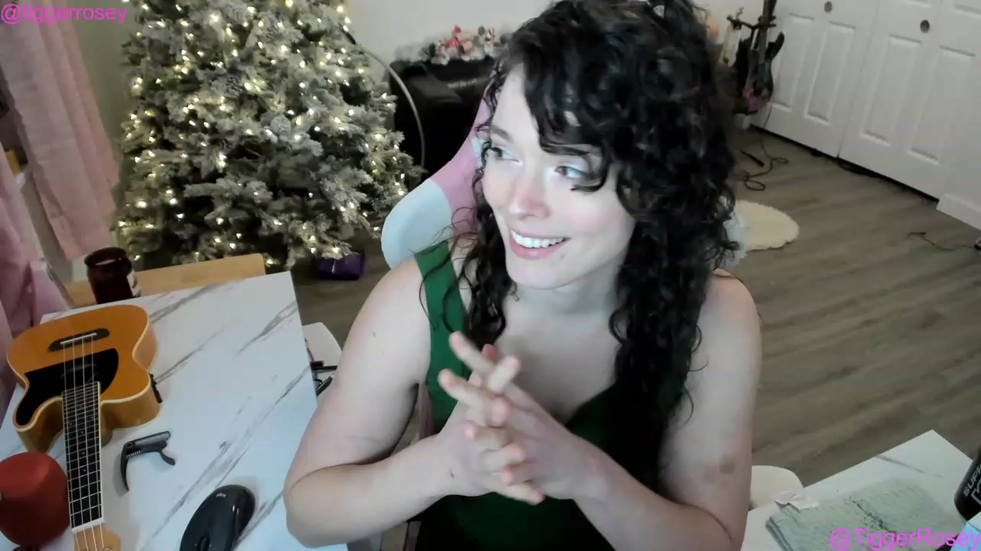 Gallery image thumbnail from TiggerRosey's myfreecams stream on, 12/26/2022, 02:03 image 4 of 20