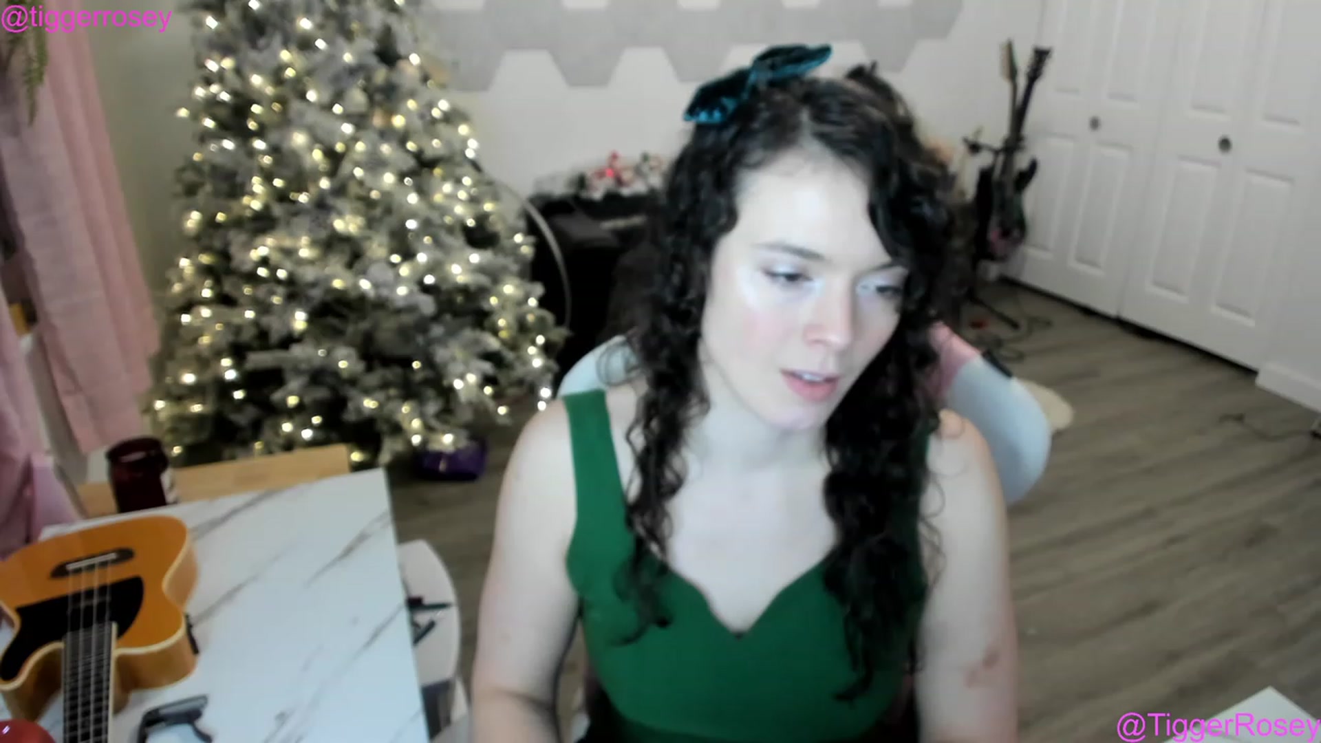 Gallery image thumbnail from TiggerRosey's myfreecams stream on, 12/26/2022, 02:03 image 13 of 20