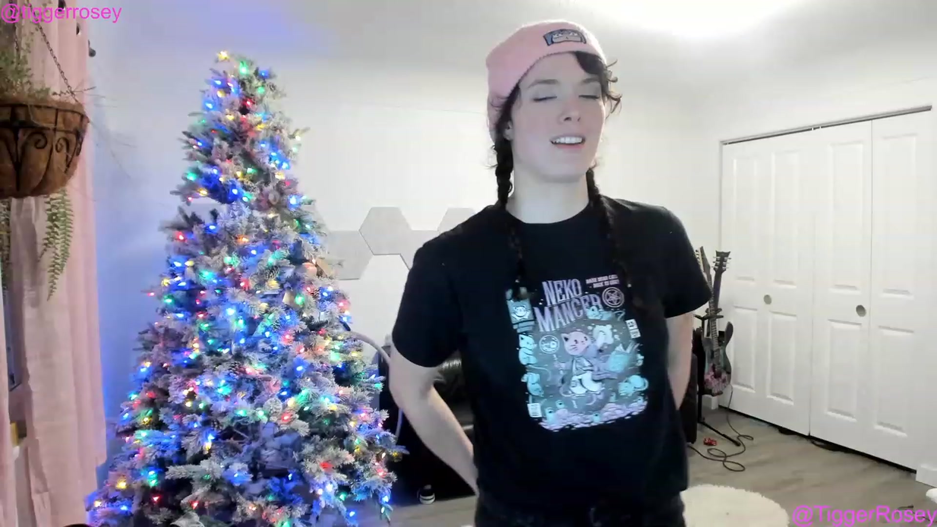 Gallery image thumbnail from TiggerRosey's myfreecams stream on, 12/27/2022, 02:22 image 13 of 20
