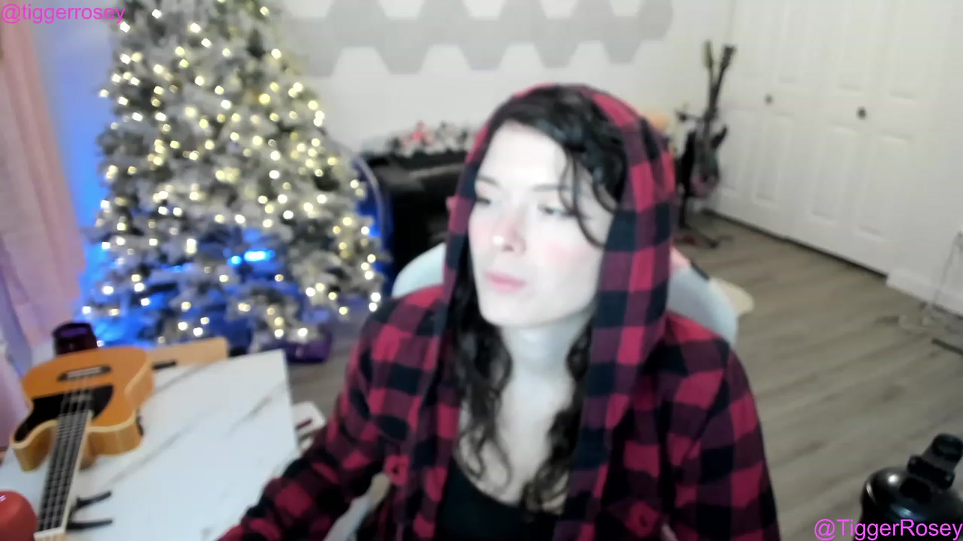 Gallery image thumbnail from TiggerRosey's myfreecams stream on, 12/29/2022, 03:46 image 4 of 20