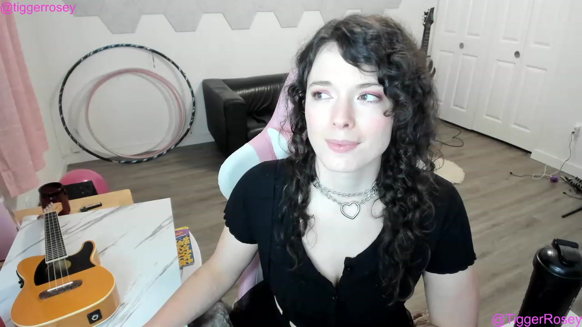 Gallery image thumbnail from TiggerRosey's myfreecams stream on, 01/14/2023, 02:04 image 14 of 20