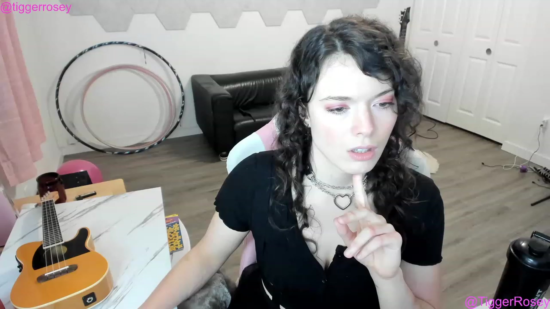 Gallery image thumbnail from TiggerRosey's myfreecams stream on, 01/14/2023, 02:04 image 10 of 20