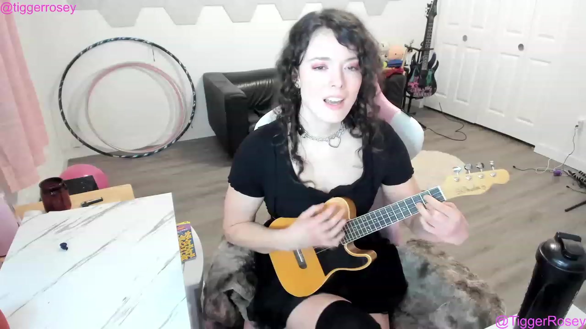 Gallery image thumbnail from TiggerRosey's myfreecams stream on, 01/14/2023, 02:04 image 20 of 20