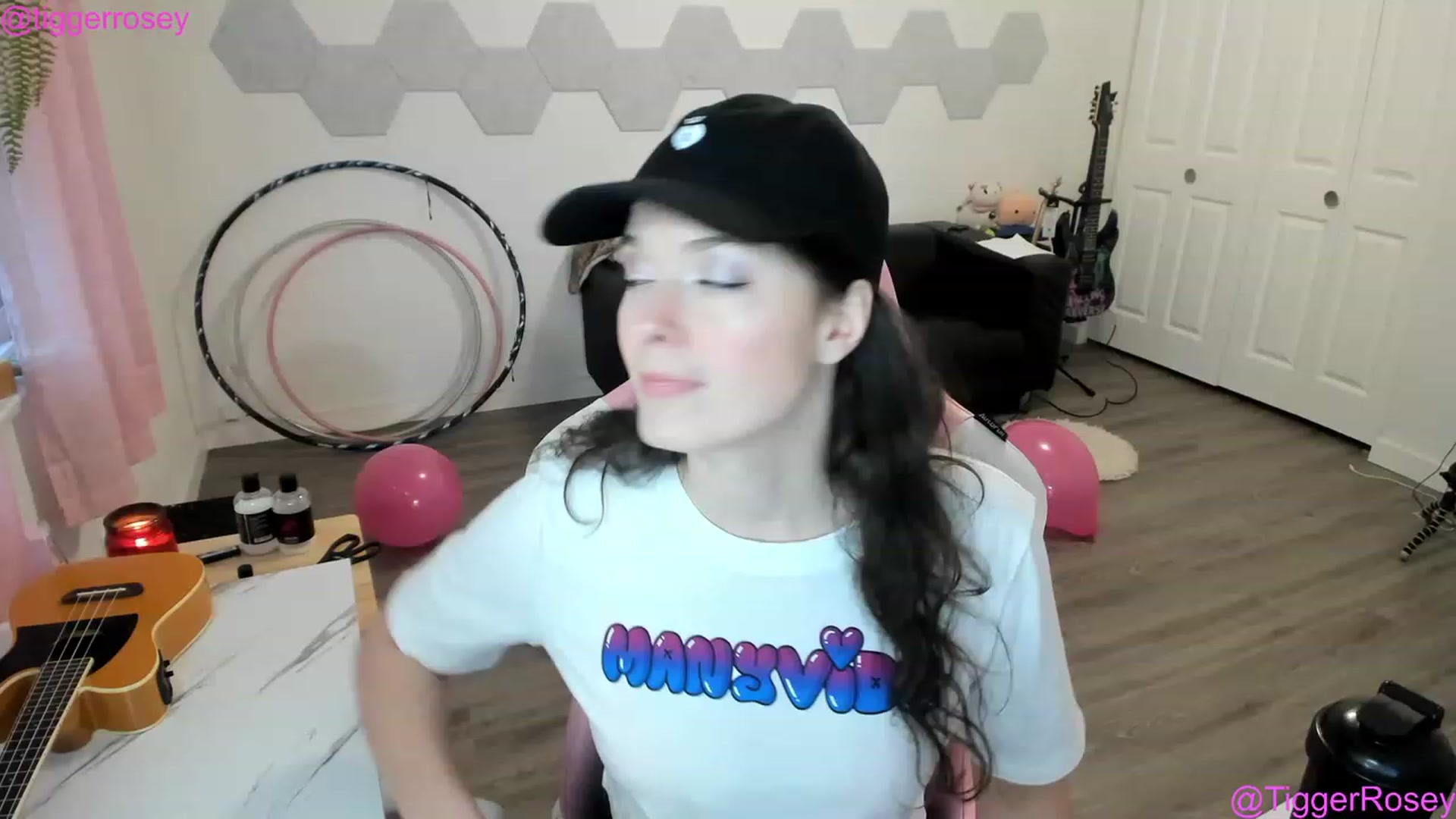Gallery image thumbnail from TiggerRosey's myfreecams stream on, 01/18/2023, 24:01 image 4 of 20