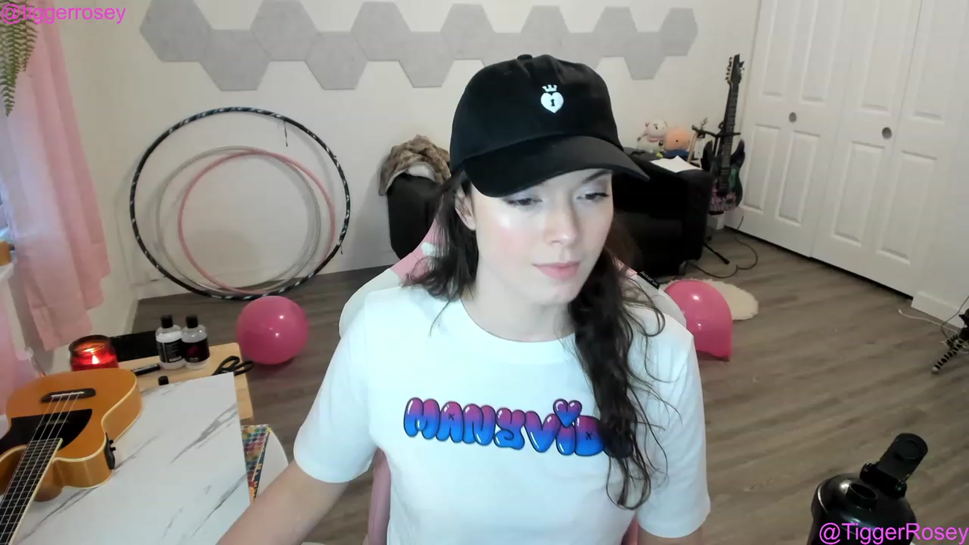 Gallery image thumbnail from TiggerRosey's myfreecams stream on, 01/18/2023, 24:01 image 6 of 20