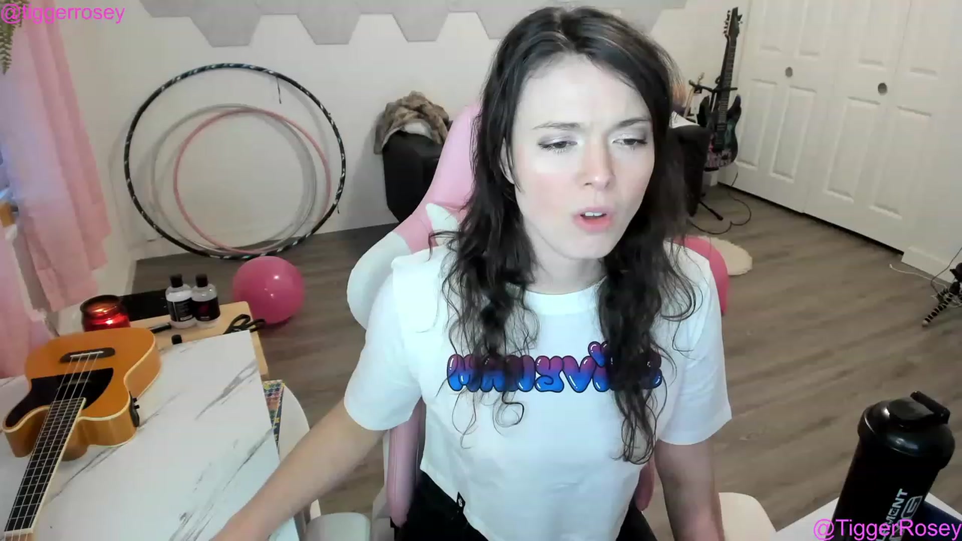 Gallery image thumbnail from TiggerRosey's myfreecams stream on, 01/18/2023, 24:01 image 17 of 20