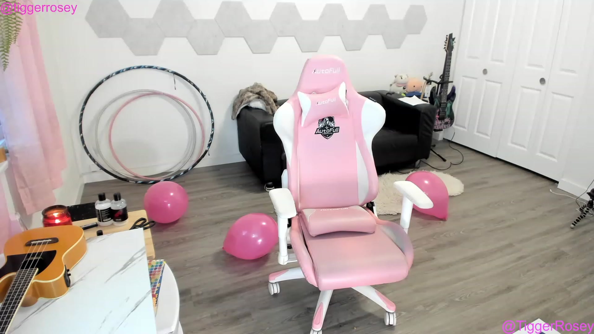 Gallery image thumbnail from TiggerRosey's myfreecams stream on, 01/18/2023, 24:01 image 13 of 20