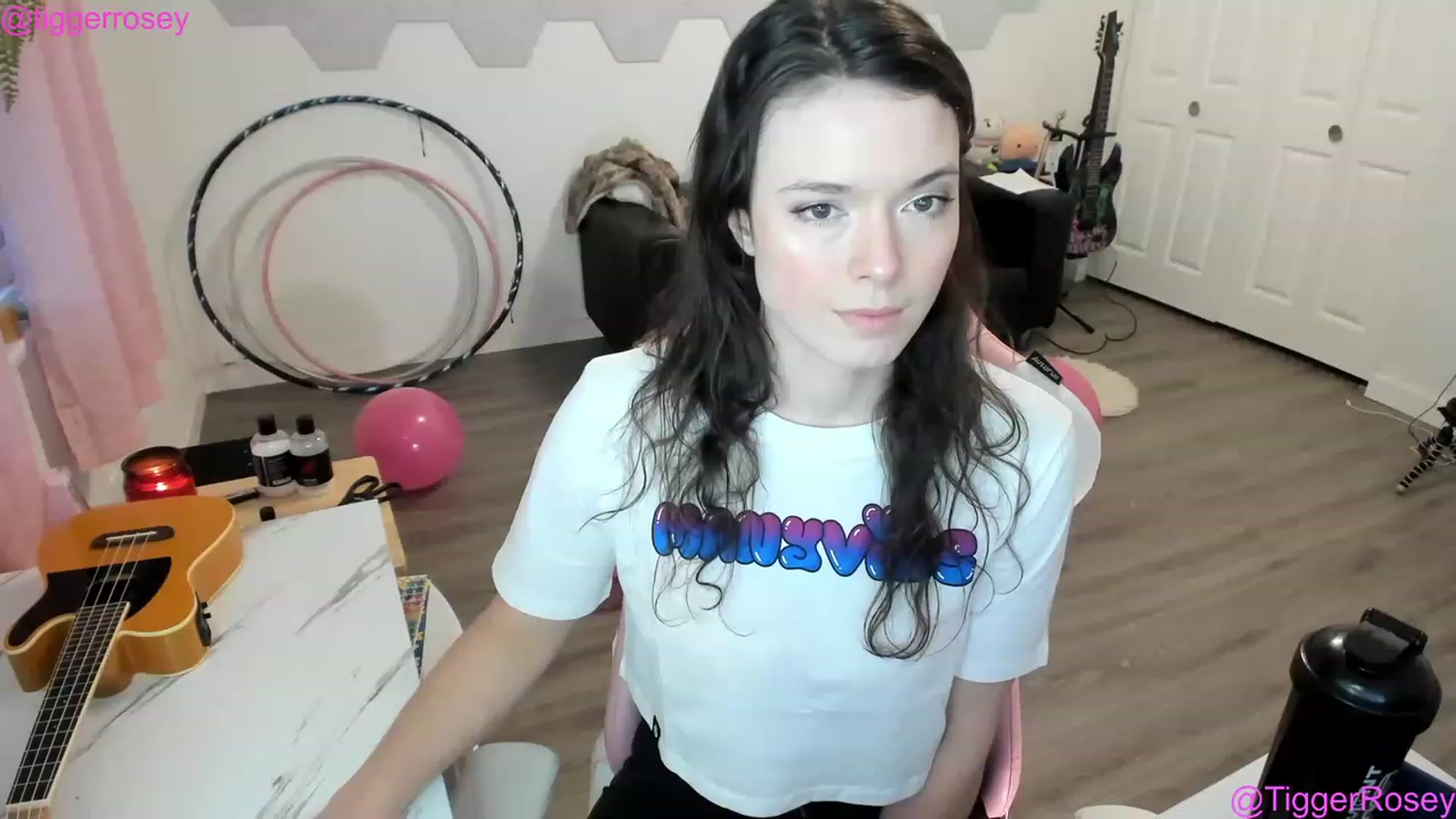 Gallery image thumbnail from TiggerRosey's myfreecams stream on, 01/18/2023, 24:01 image 19 of 20